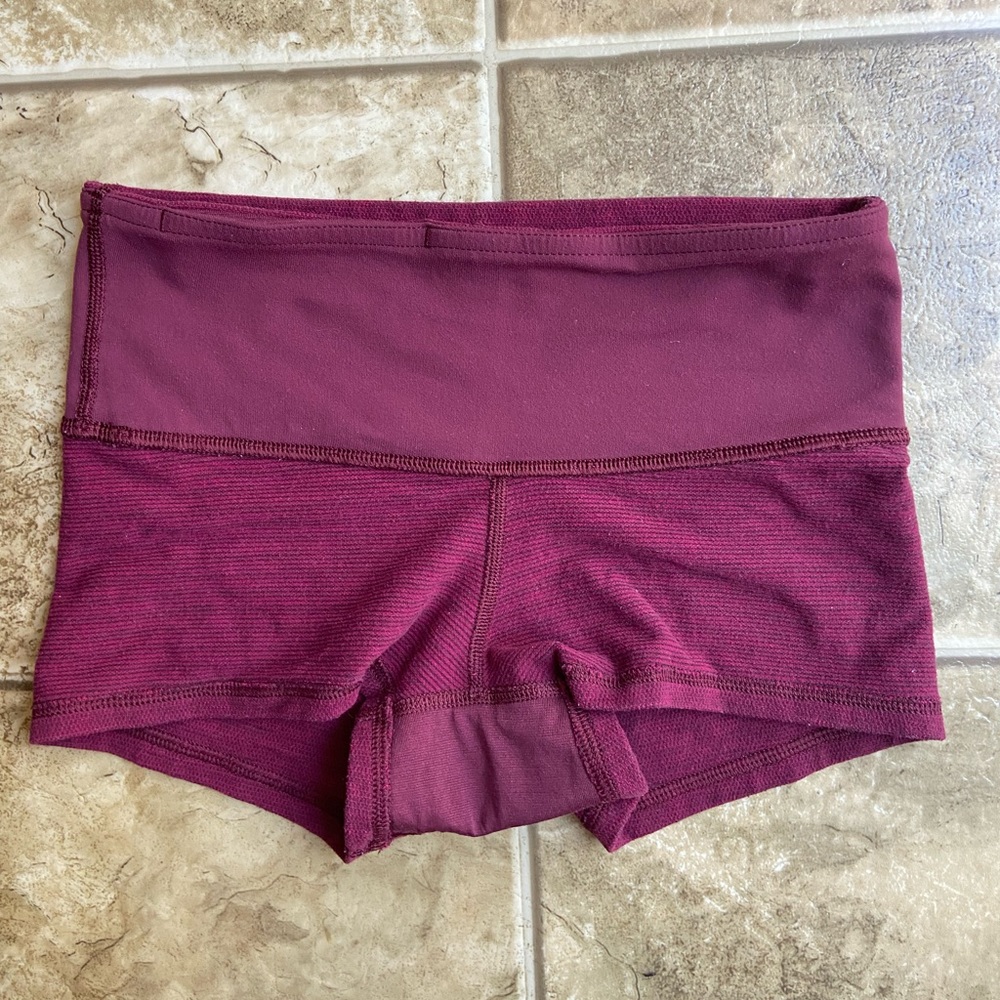 Lululemon size 4